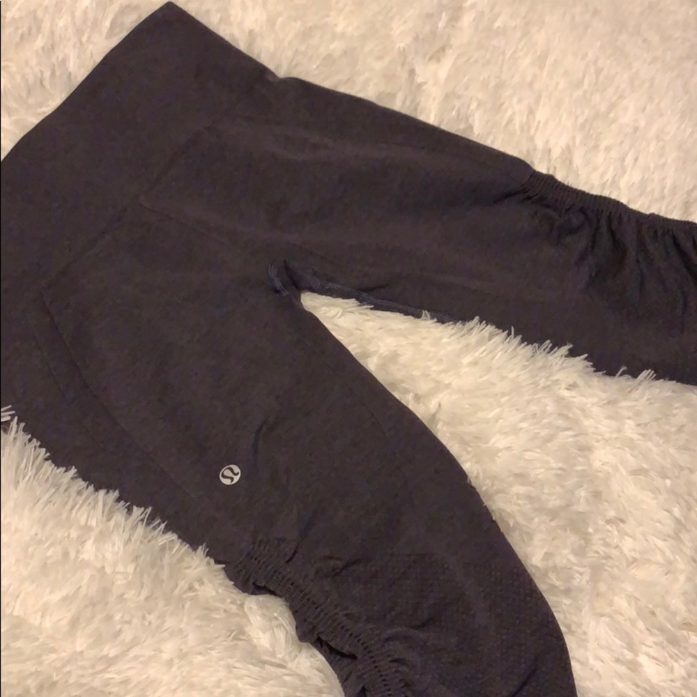 NWOT The Flow Crop Lululemon Leggings